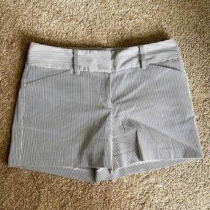 Ann Taylor Signature shorts. Pin striped. Grey and white. Size 6.